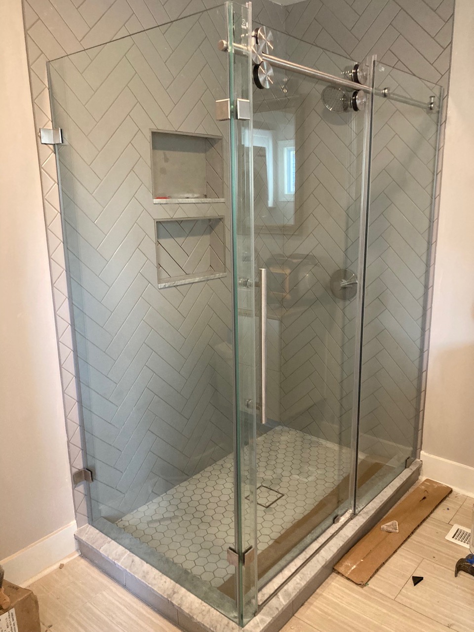 Custom Tile Design in Glass Enclosures